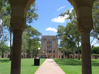 昆士兰大学 